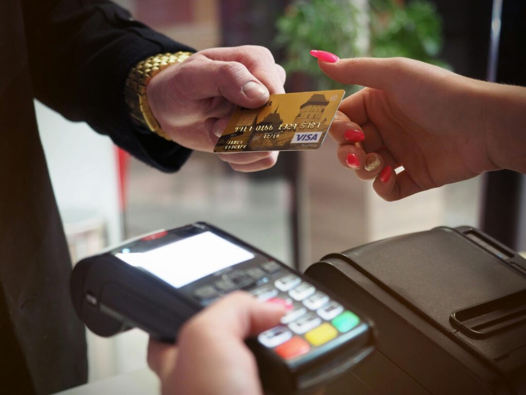 Top 4 Credit Cards for Everyday Spending Needs